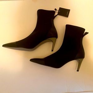 NWT. Fabric ankle boots with low heel.
